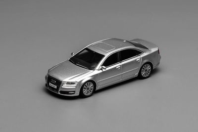 1:64 Motorhelix - 2008 Audi A8 L W12 Quattro Silver 1:64 Motorhelix - 2008 Audi A8 L W12 Quattro Silver