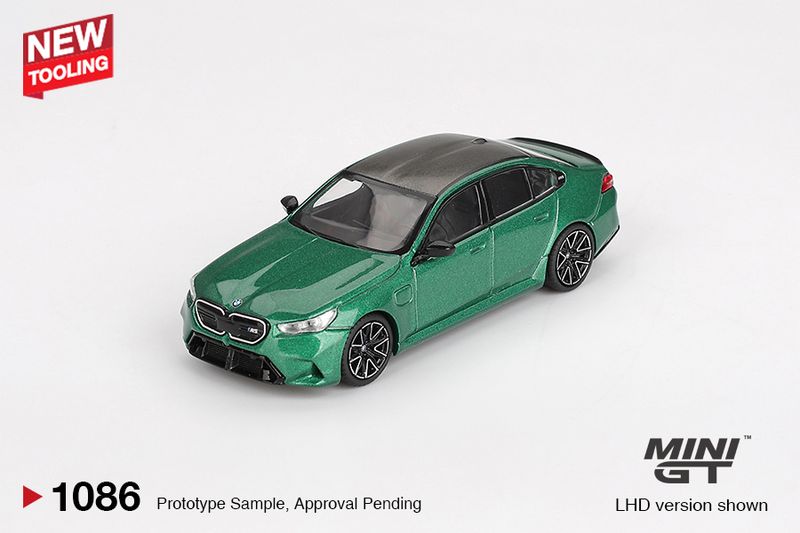 1:64 Mini GT - 2024 BMW M5 (G90) Isle of Man, green metallic 1:64 Mini GT - 2024 BMW M5 (G90) Isle of Man, green metallic