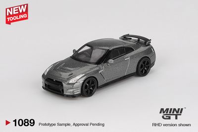 1:64 Mini GT - 2013 Nissan GTR (R35) CRS Version, dark metal grey 1:64 Mini GT - 2013 Nissan GTR (R35) CRS Version, dark metal grey