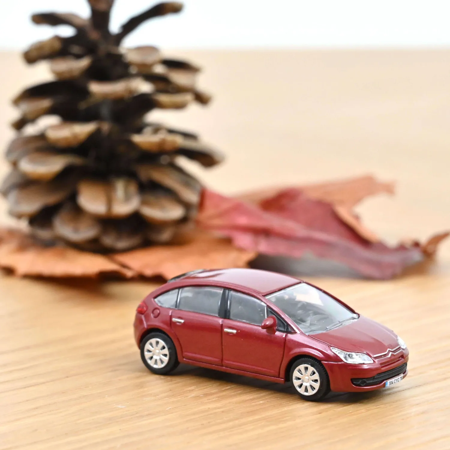 1:87 Norev - Citroën C4 Berline 2004 Red