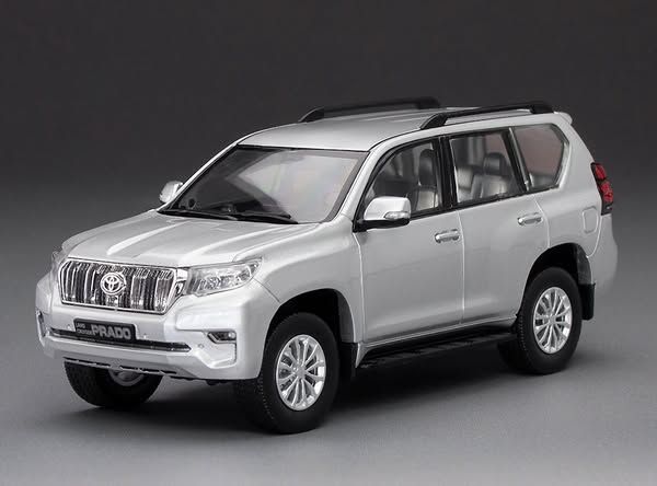 1:43 Vitesse - Toyota Land Cruiser Prado 2018 - Silver Pearl 1:43 Vitesse - Toyota Land Cruiser Prado 2018 - Silver Pearl