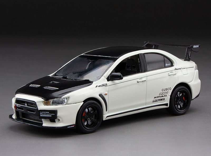 1:43 Vitesse - 2011 Mitsubishi Lancer EVO X, pearl white
