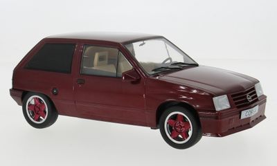 1:18 MCG - 1983 Opel Corsa A Custom, metallic-dunkelrot 1:18 MCG - 1983 Opel Corsa A Custom, metallic-dunkelrot