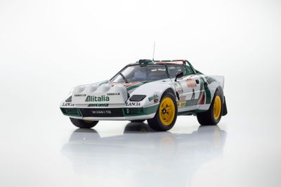 1:18 Kyosho - Lancia Stratos HF Alitalia #4 Winner Rally Sanremo 1976 B. Waldegaard - H. Thorszelius 1:18 Kyosho - Lancia Stratos HF Alitalia #4 Winner Rally Sanremo 1976 B. Waldegaard - H. Thorszelius