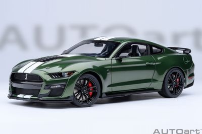 1:18 Autoart - Ford Mustang Shelby GT500 (Eruption Green)