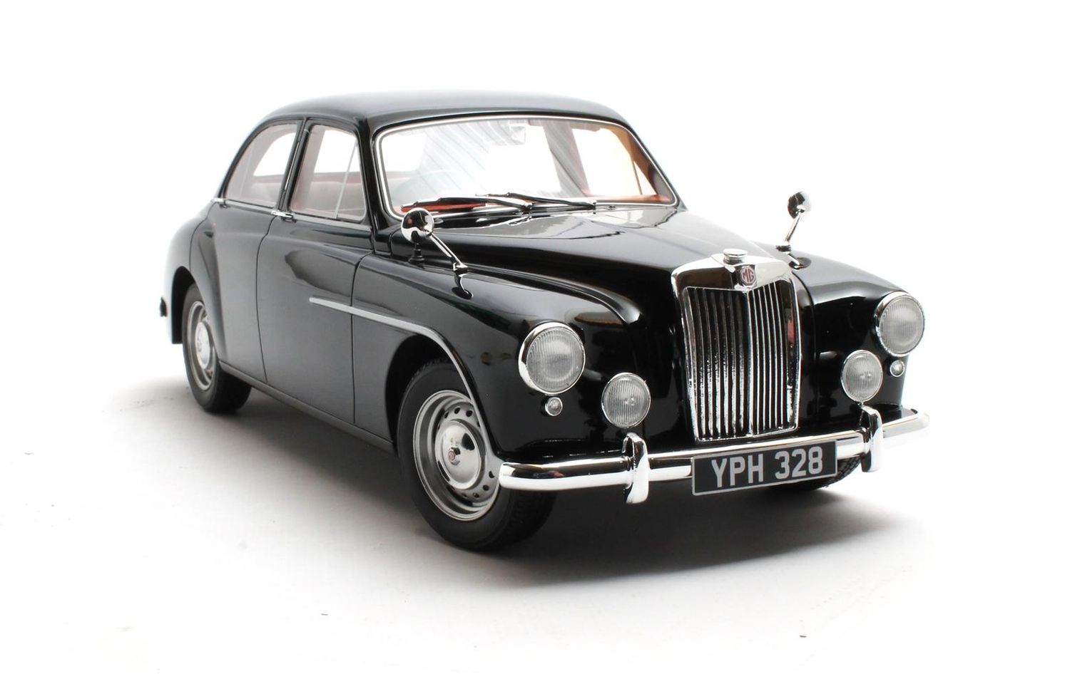 1:18 Cult Models - MG Magnette black '56-'58