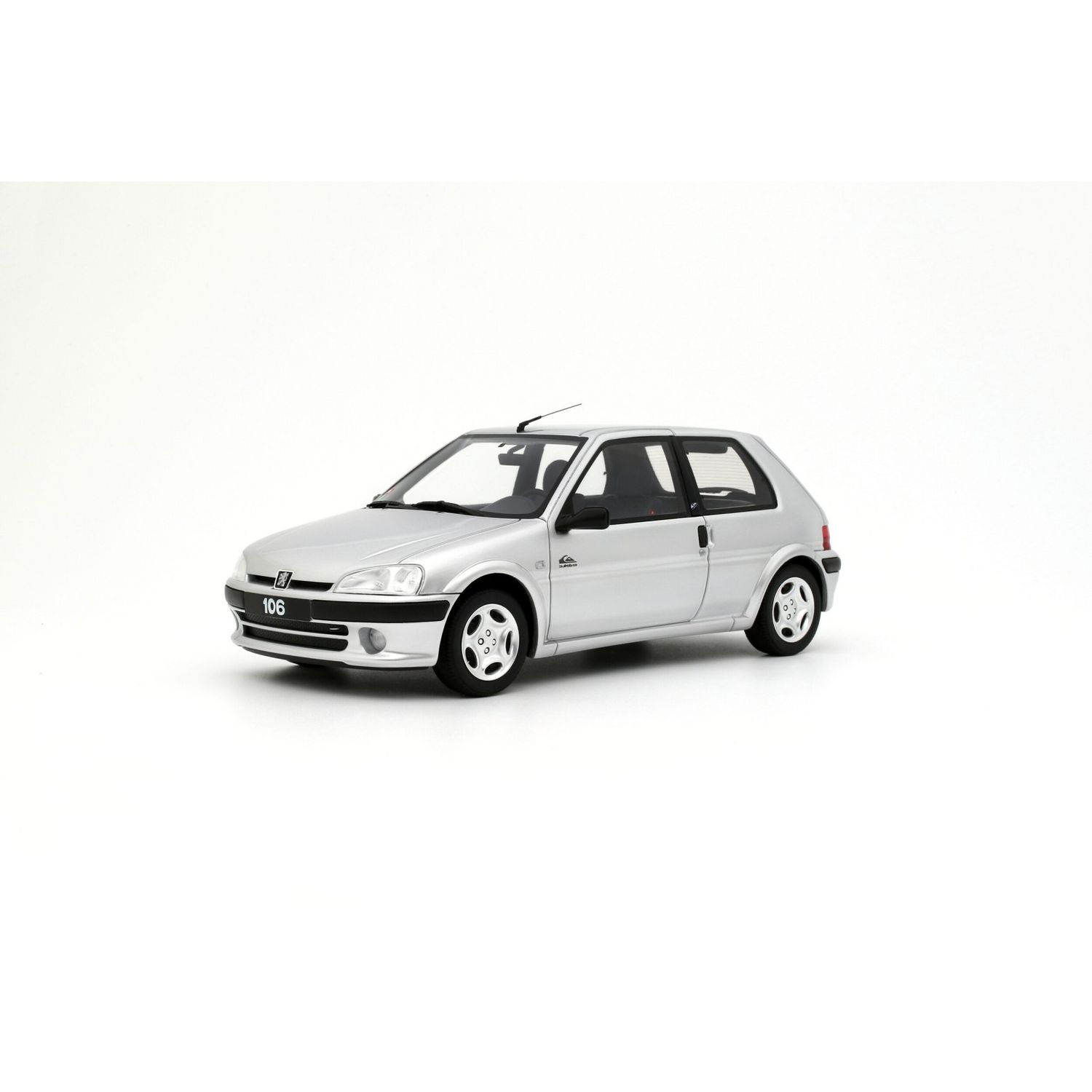 1:18 Otto Mobile - Peugeot 106 Quiksilver Gris Quartz 2000