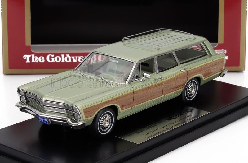 1:43 Gladvarg - 1967 Ford Country Squire Station Wagon Green Metallic Wood