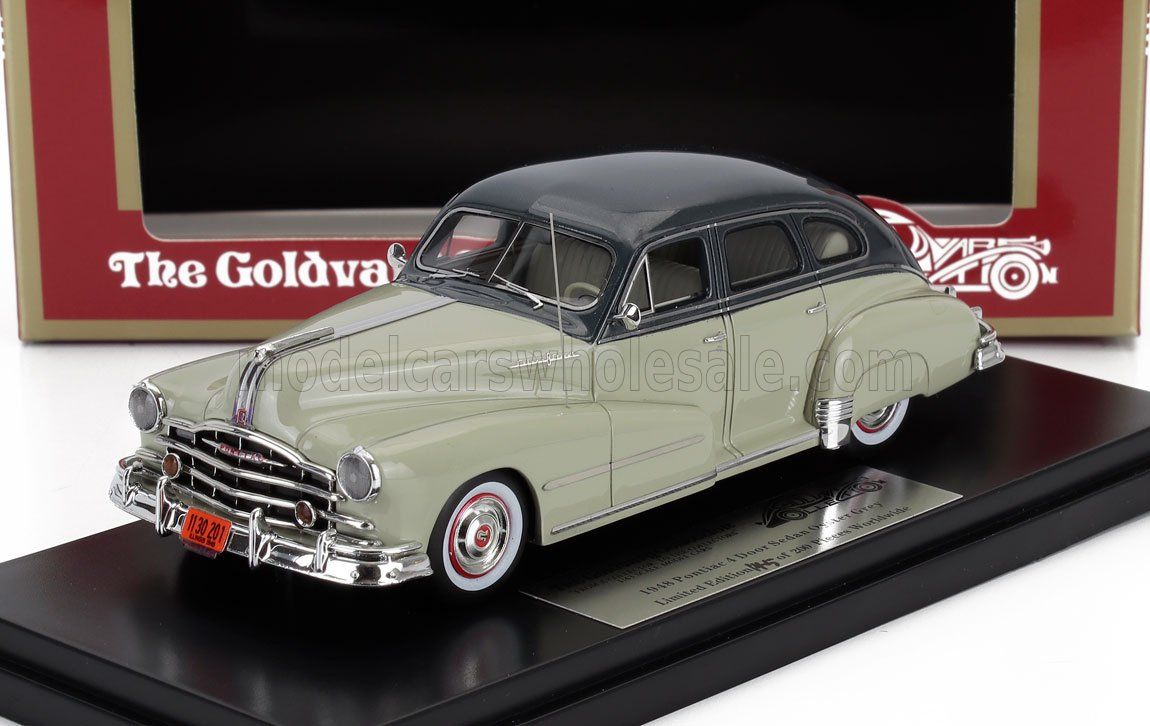 1:43 Gladvarg - 1948 Pontiac Silver Streak Sedan Green Grey 1:43 Gladvarg - 1948 Pontiac Silver Streak Sedan Green Grey