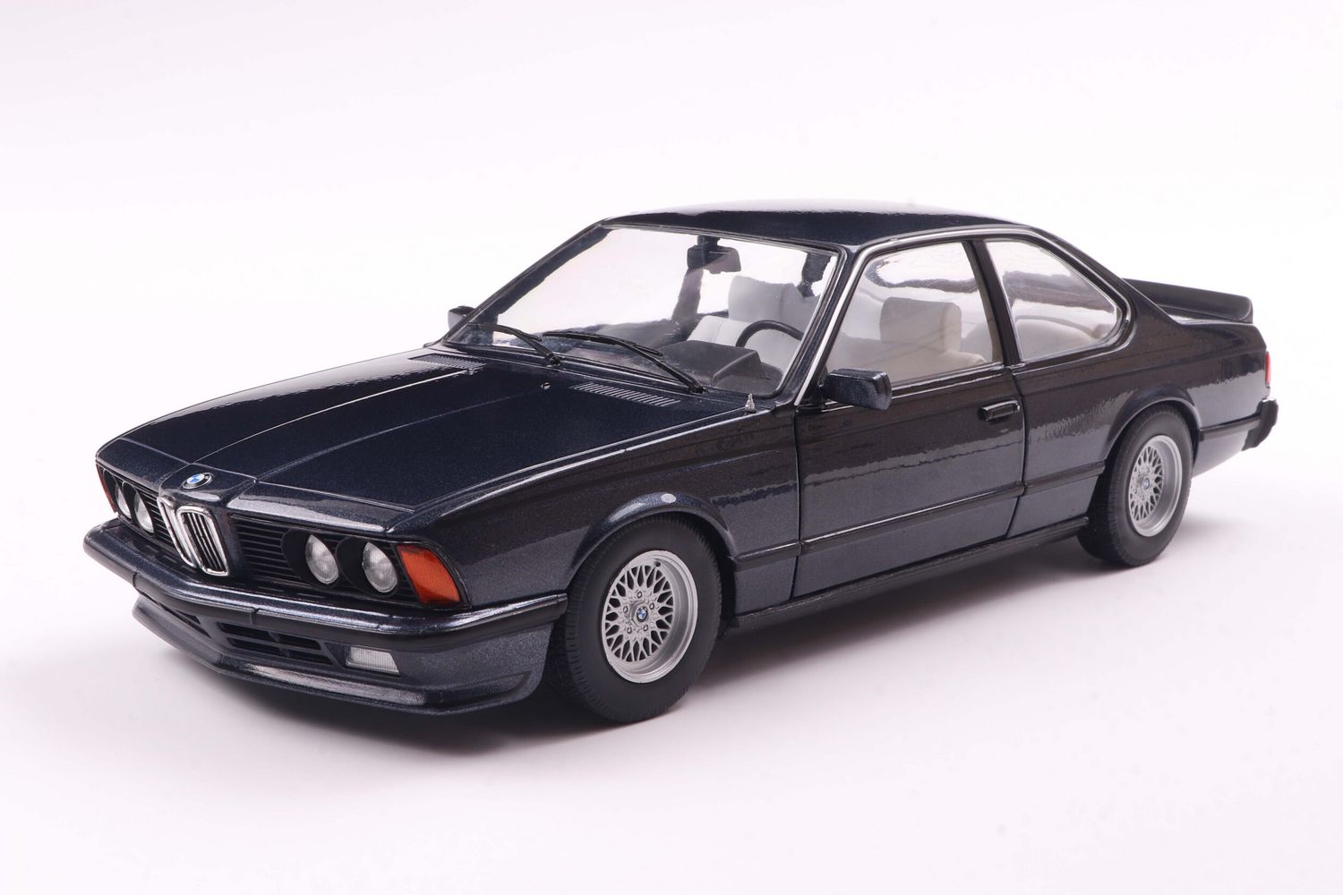 1:18 Solido - BMW 635 CSI (E24) macau blue