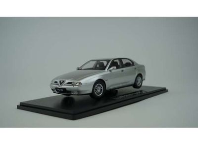 1:18 Triple9 - 1999 Alfa Romeo 166, silver metallic 1:18 Triple9 - 1999 Alfa Romeo 166, silver metallic