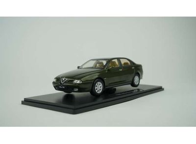 1:18 Triple9 - 1999 Alfa Romeo 166, green metallic 1:18 Triple9 - 1999 Alfa Romeo 166, green metallic