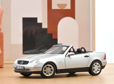 1:18 Norev - Mercedes-Benz SLK 1996 Brillant Silver 1:18 Norev - Mercedes-Benz SLK 1996 Brillant Silver