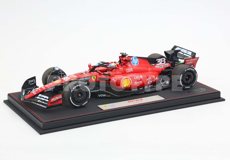 1:18 BBR - Ferrari F1 Fiorano test 2025 SF-23 Zhou #38 *Luxury Pack*