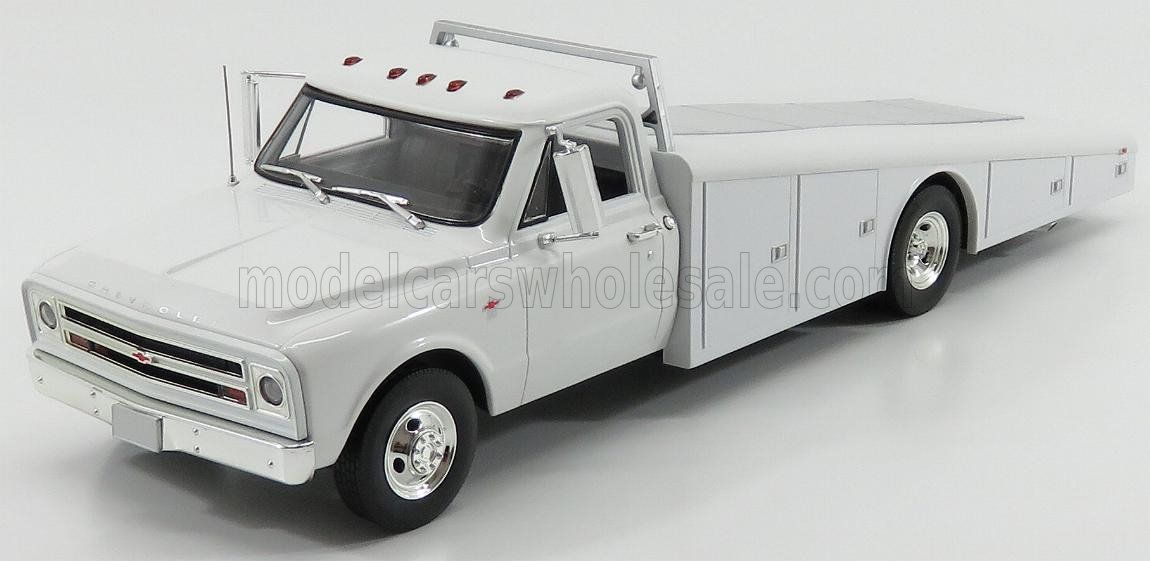 1:18 ACME - 1967 Chevrolet C-30 Ramp Truck White