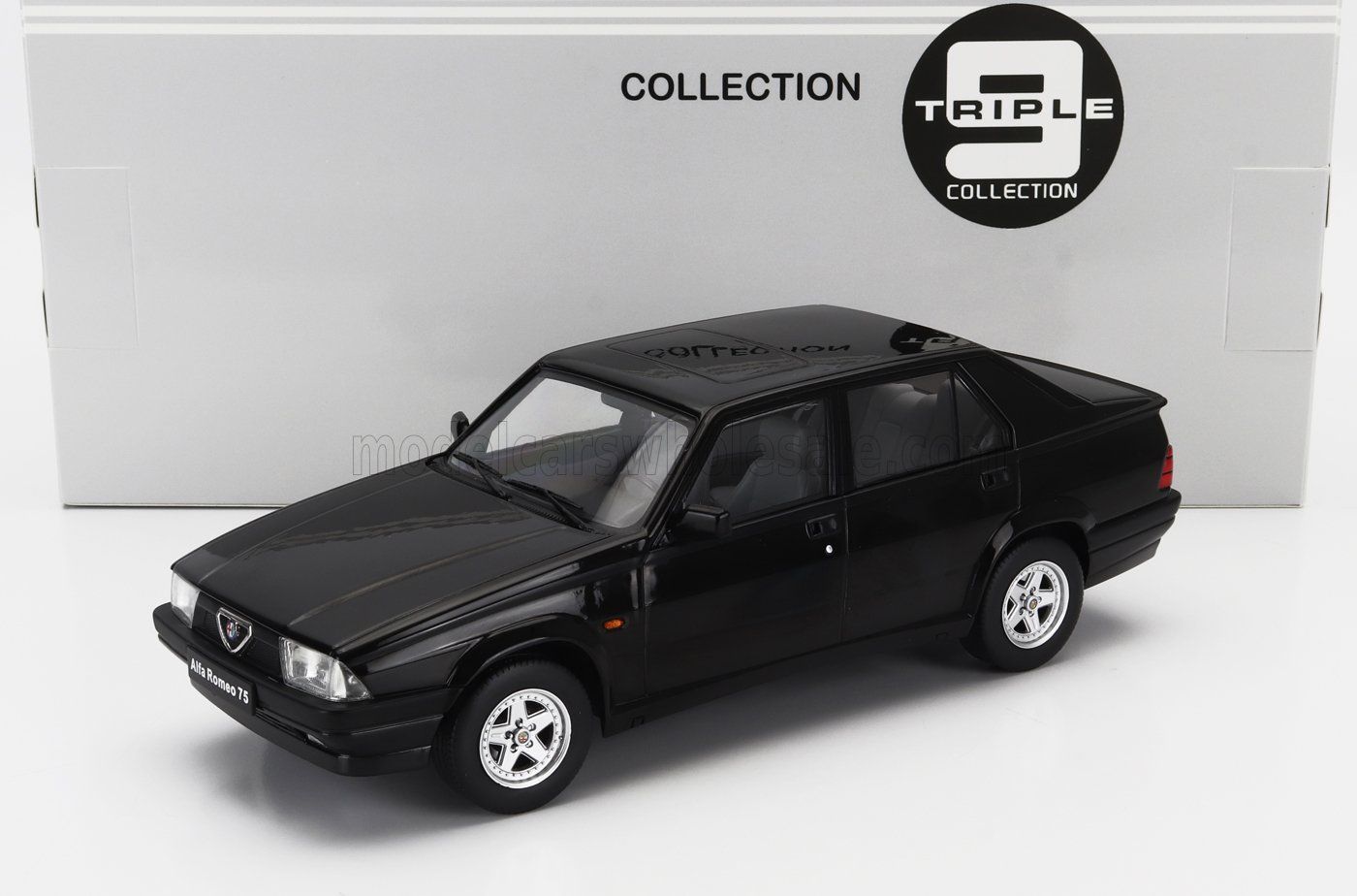 1:18 Triple9 - Alfa Romeo 75 Black 1:18 Triple9 - Alfa Romeo 75 Black