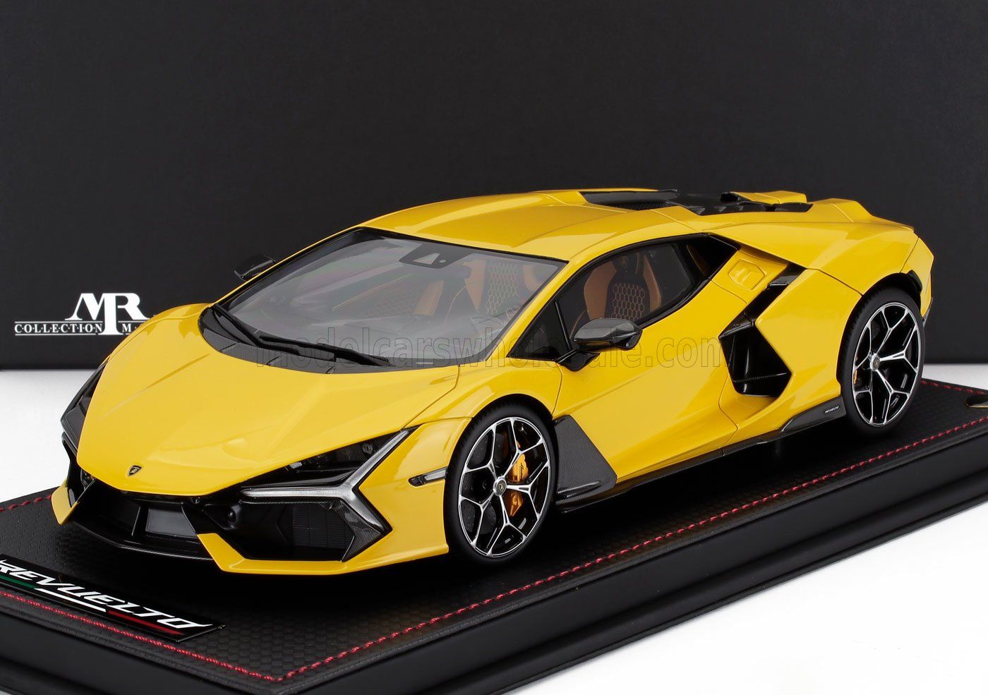 1:18 MR Collection Models - Lamborghini Revuelto Giallo