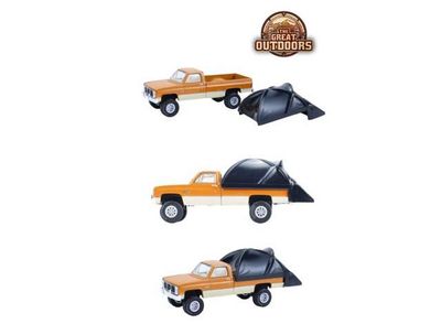 1:64 Greenlight - 1986 GMC Sierra Lifted *The Great Outdoors Series 4*, Desert Sand/Doeskin Tan with Modern Truck