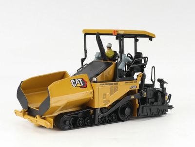 1:50 Diecast Masters - 2015 Caterpillar CATAP655F Asphalt Paver Machine Yellow 1:50 Diecast Masters - 2015 Caterpillar CATAP655F Asphalt Paver Machine Yellow