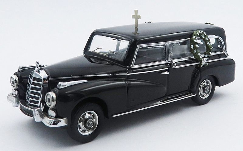 1:43 Rio Model - 1960 Mercedes 300D Hearse Funeral Car Black