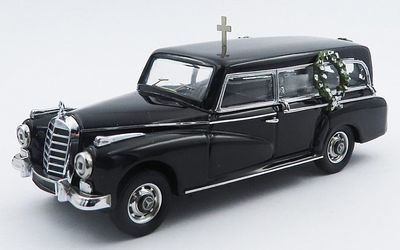 1:43 Rio Model - 1960 Mercedes 300D Hearse Funeral Car Black 1:43 Rio Model - 1960 Mercedes 300D Hearse Funeral Car Black