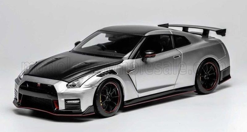1:18 Motorhelix - 2022 Nissan GT/R (R35) Nismo Silver