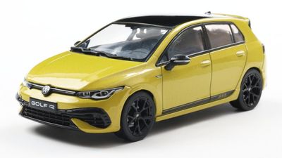 1:43 Solido - 2023 Volkswagen Golf R 333 Limited Edition Lime Yellow Metallic
