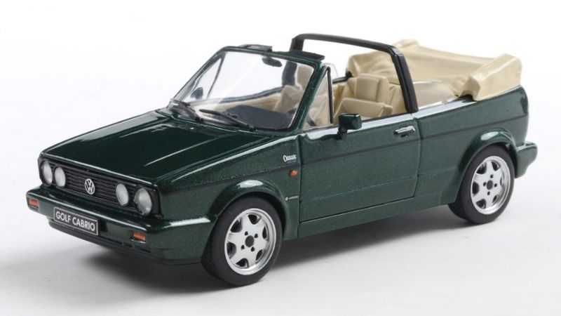 1:43 Solido - 1992 Volkswagen Golf I Cabriolet Classic Line Green