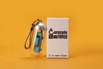 1:64 Sunstar Merchandise - Turning Crush Carpsule, silver *Car not included* 1:64 Sunstar Merchandise - Turning Crush Carpsule, silver *Car not included*