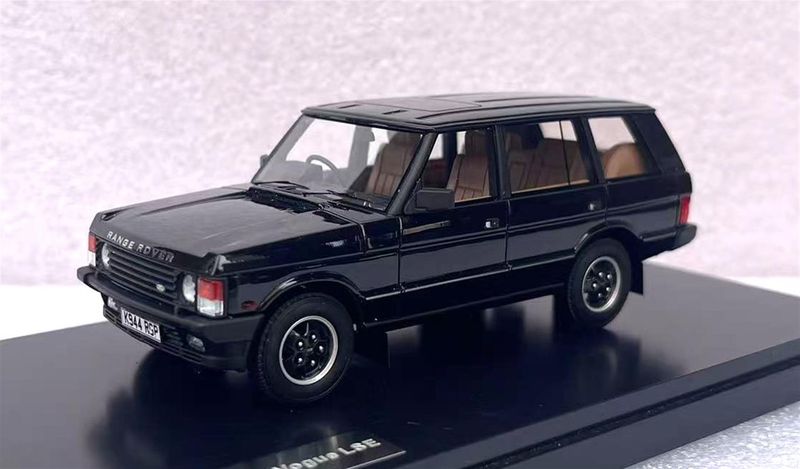 1:43 Matrix - Range Rover Vogue LSE beluga black 92-93 1:43 Matrix - Range Rover Vogue LSE beluga black 92-93