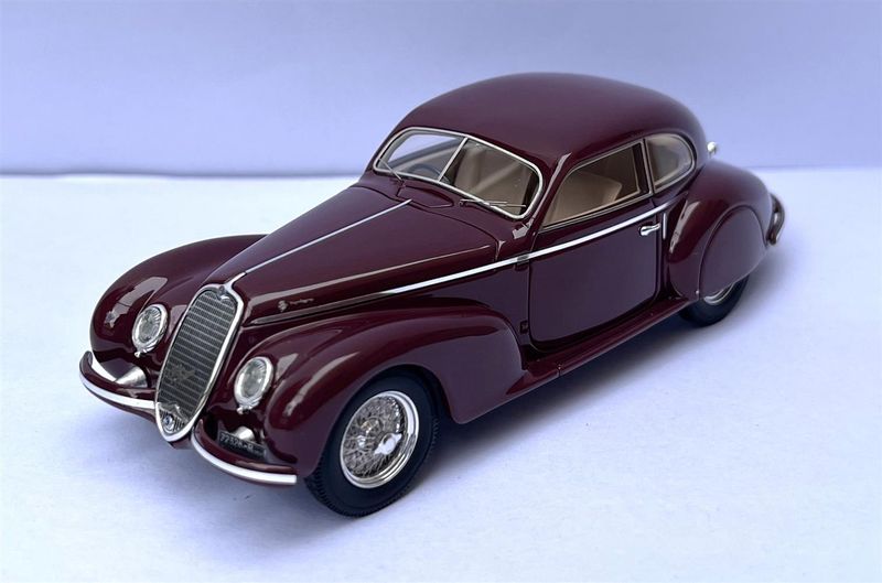 1:43 Matrix - Alfa Romeo 6C 2500S Berlinetta Touring maroon 1939 1:43 Matrix - Alfa Romeo 6C 2500S Berlinetta Touring maroon 1939