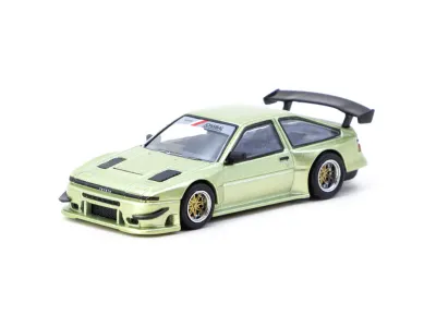 1:64 Tarmac - Toyota Sprinter Trueno AE86 Widebody, green