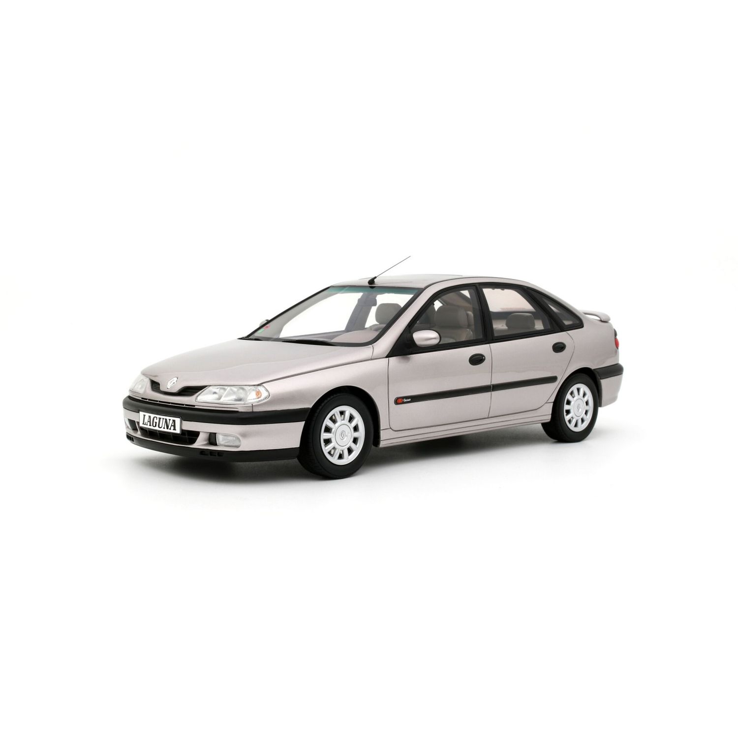 1:18 Otto Mobile - Renault Laguna V6 3.0 Baccara Gris Opale 1996