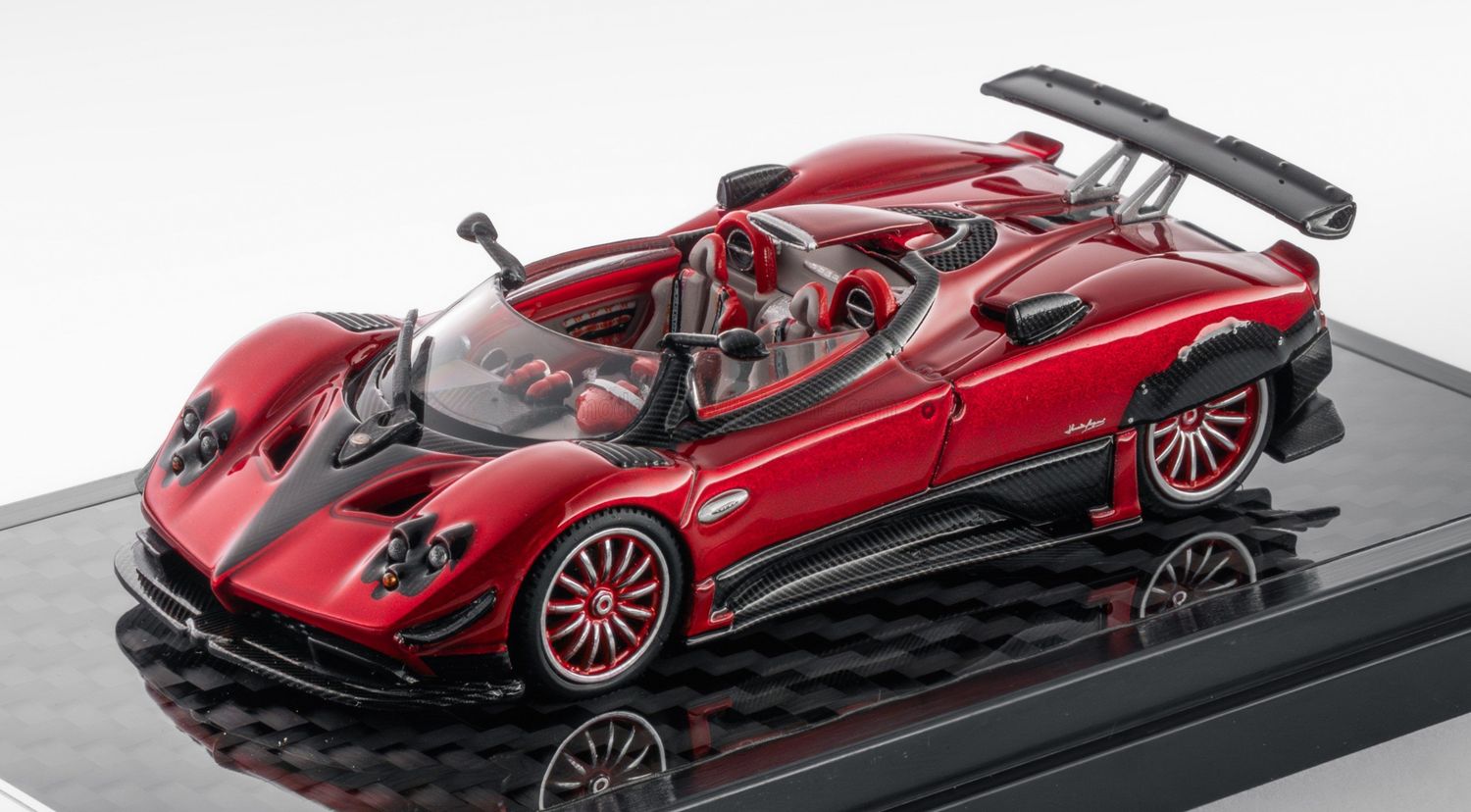 1:64 LCD Models - 2018 Pagani Zonda HP Barchetta Carbon Red