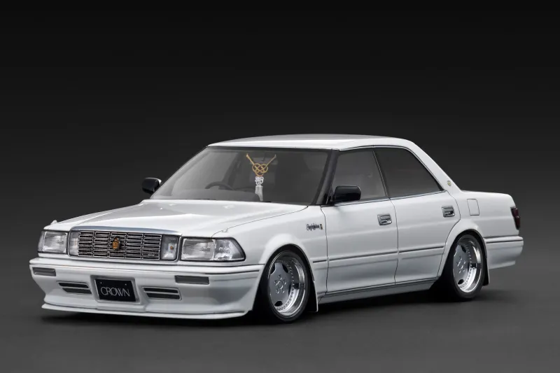 1:18 Ignition - Toyota Crown Royal Saloon G (130), white