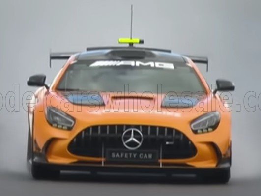 1:18 Minichamps - Mercedes AMG GT V8 Black Series F1 Safety Car Season 2025 Crowdstrike British Silverstone B. Maylander