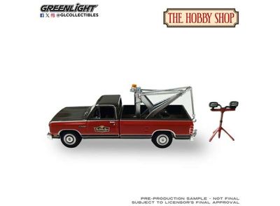 1:64 Greenlight - 1983 Dodge Ram D-100 Royal SE with Drop-In Tow Hook and with Work Lights *The Hobby Shop Series 17* 1:64 Greenlight - 1983 Dodge Ram D-100 Royal SE with Drop-In Tow Hook and with Work Lights *The Hobby Shop Series 17*