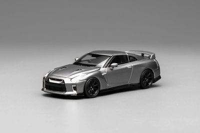 1:64 Motorhelix - 2020 Nissan GT-R (R35) Track Edition Grey 1:64 Motorhelix - 2020 Nissan GT-R (R35) Track Edition Grey