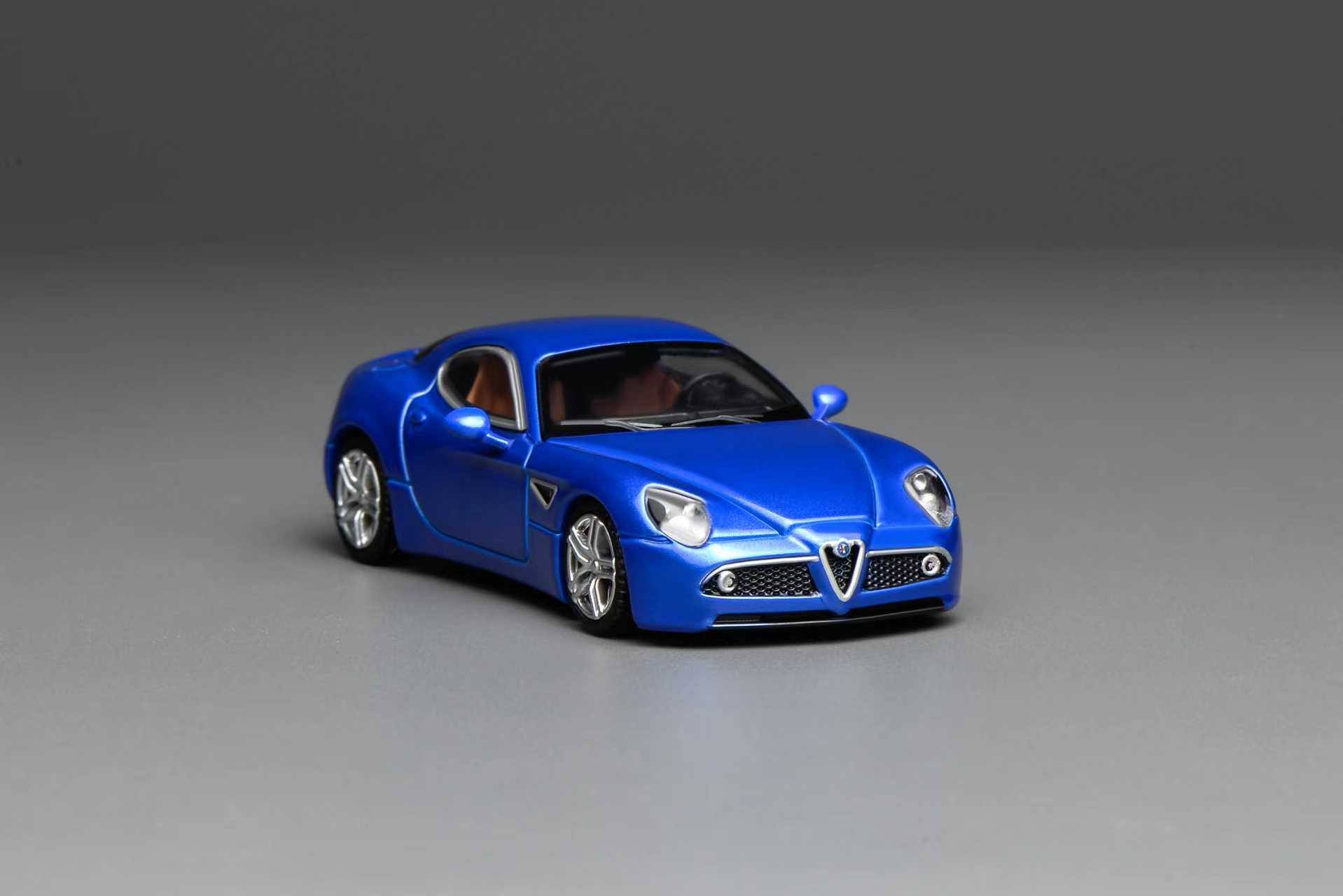 1:64 Motorhelix - 2008 Alfa Romeo 8C Competizione Blue