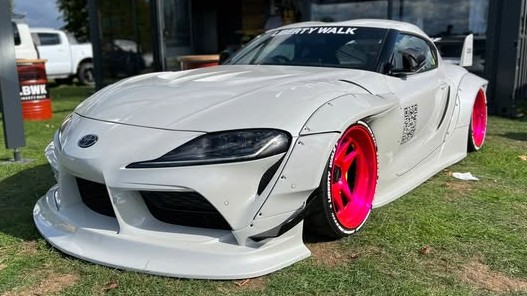 1:18 Solido - 2025 Toyota GR Supra Liberty Walk White Pink