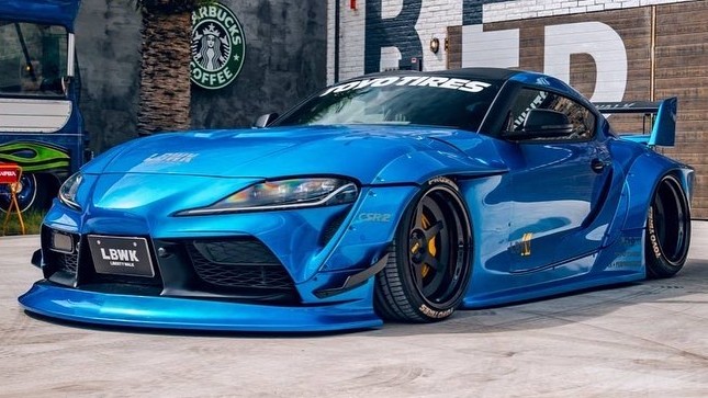 1:18 Solido - 2025 Toyota GR Supra Liberty Walk Blue Metallic