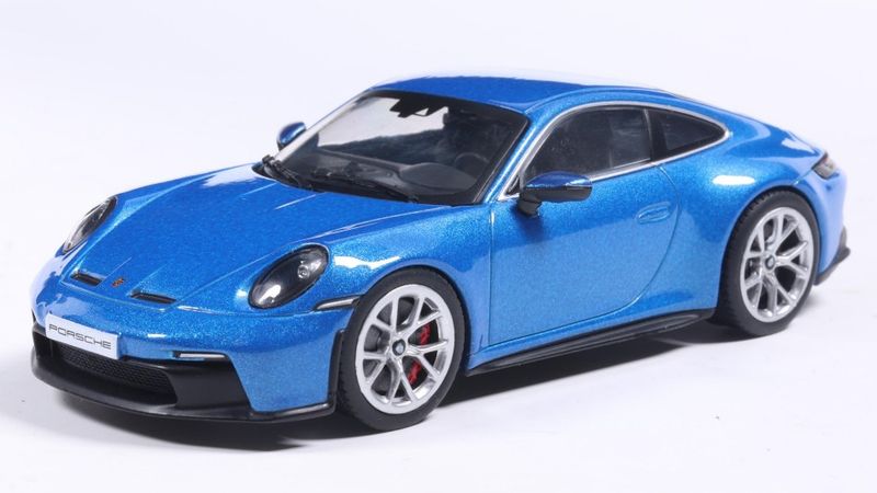 1:43 Solido - 2023 Porsche 911 (993) GT3 Touring South Sea Blue Metallic