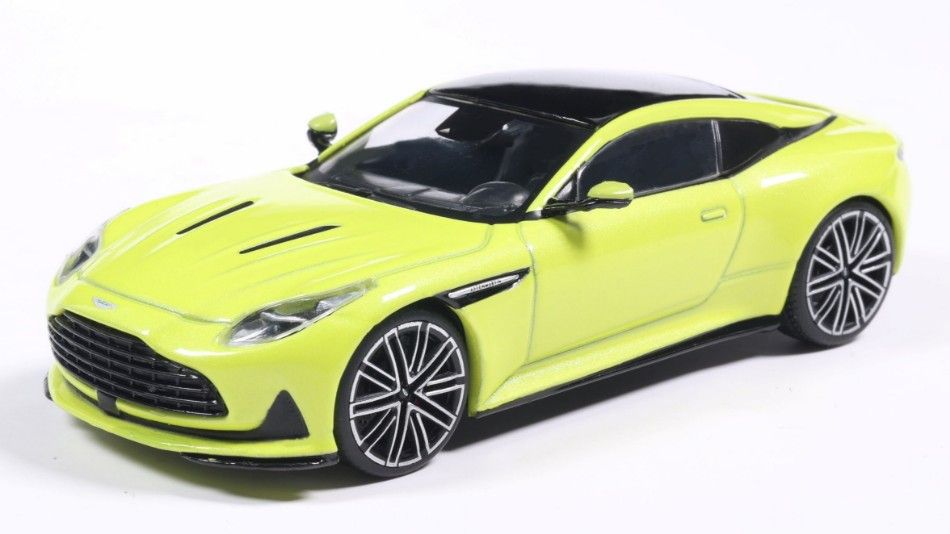 1:43 Solido - 2023 Aston martin DB12 Lime Essence