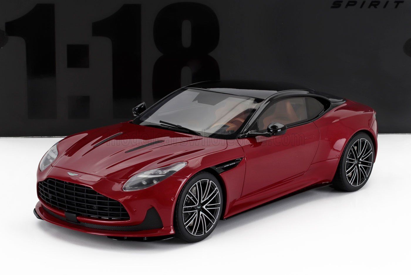 1:18 GT Spirit - 2023 Aston Martin DB12 Hyper Red 1:18 GT Spirit - 2023 Aston Martin DB12 Hyper Red
