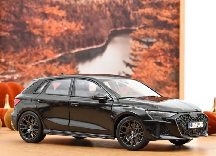 1:18 Norev - Audi RS 3 2025 Myth Black 1:18 Norev - Audi RS 3 2025 Myth Black
