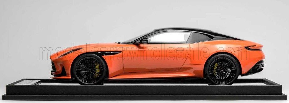 1:18 Motorhelix - 2023 Aston Martin DB12 4.0L V8 Orange