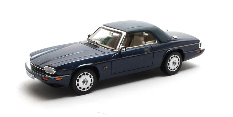 1:43 Matrix - JaguarXJS 4.0 Celebration Convertible closed blue 95-96 1:43 Matrix - JaguarXJS 4.0 Celebration Convertible closed blue 95-96
