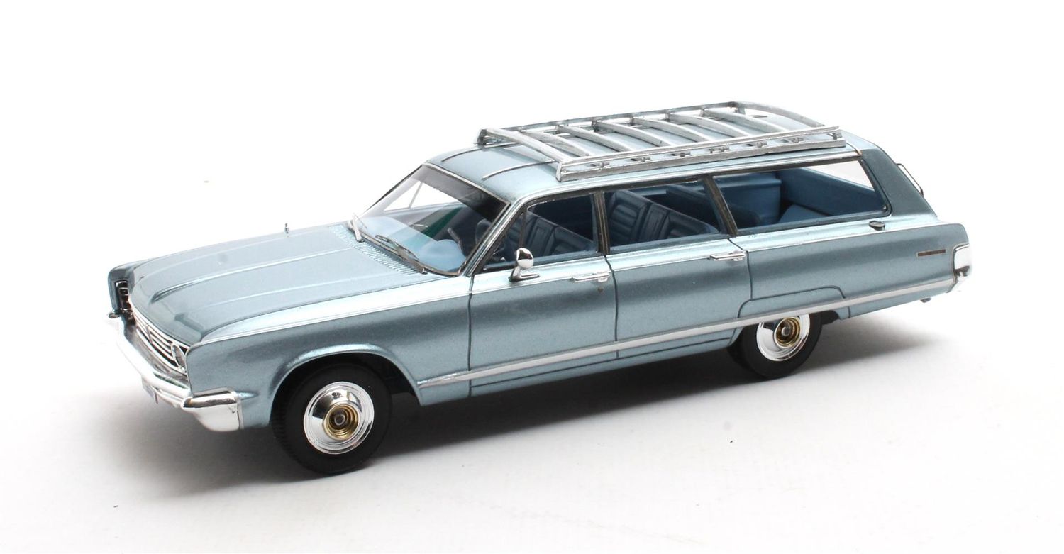 1:43 Matrix - Chrysler T&C chrystal blue poly 1966