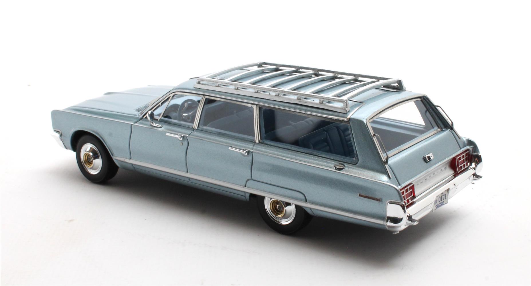 1:43 Matrix - Chrysler T&C chrystal blue poly 1966
