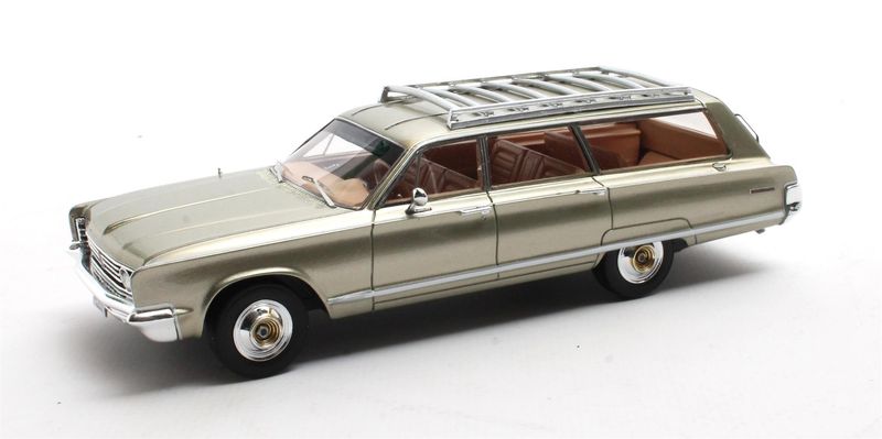 1:43 Matrix - Chrysler T&C haze green poly 1966 1:43 Matrix - Chrysler T&C haze green poly 1966